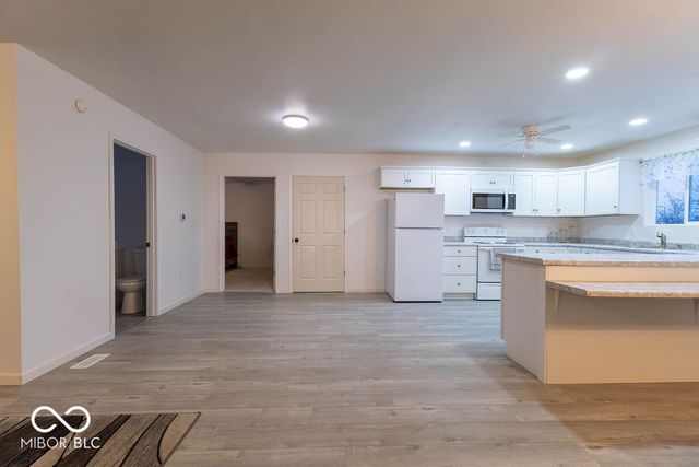 9095 E State Road 38, New Castle, IN 47362