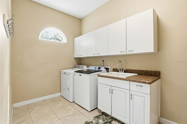 8713 SUMMERVILLE PLACE, Orlando, FL 32819