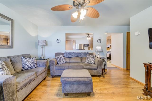 2843 Glenway Drive, Maryland Heights, MO 63043