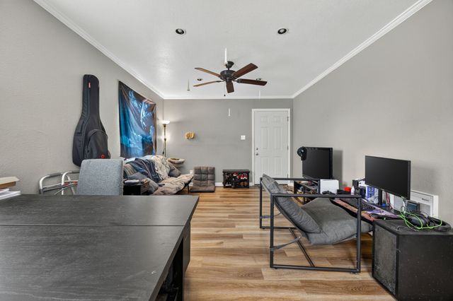 2818 NW 17th Street, Fort Worth, TX 76106