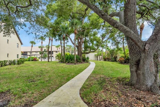380 THREE LAKES LANE K, Venice, FL 34285