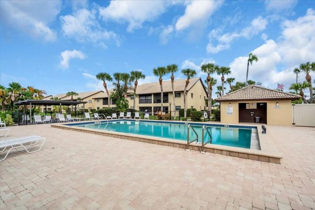 380 THREE LAKES LANE K, Venice, FL 34285