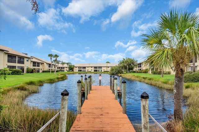 380 THREE LAKES LANE K, Venice, FL 34285