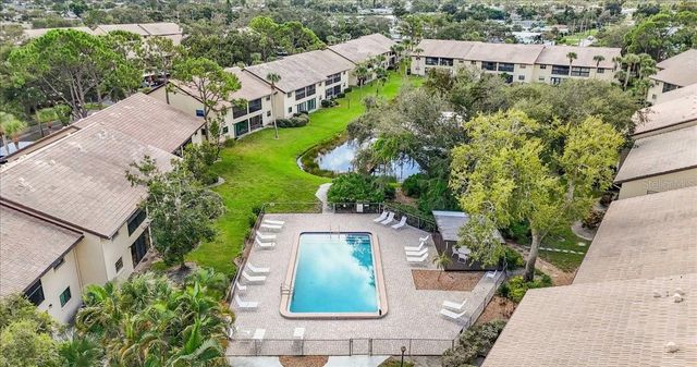 380 THREE LAKES LANE K, Venice, FL 34285