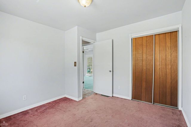 1592 Oakwood Drive, Gladwin, MI 48624