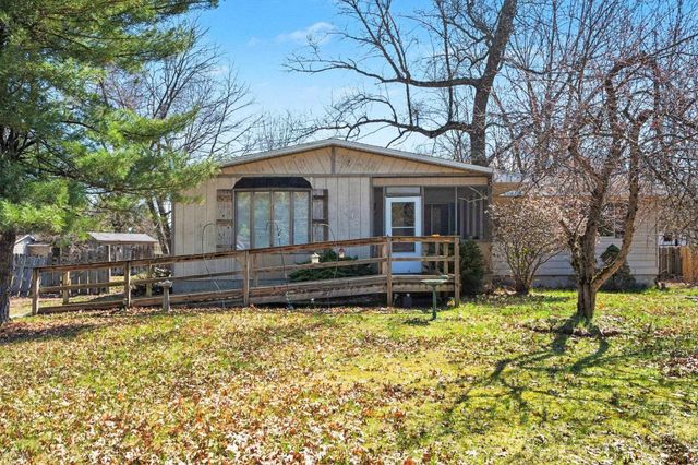 1592 Oakwood Drive, Gladwin, MI 48624