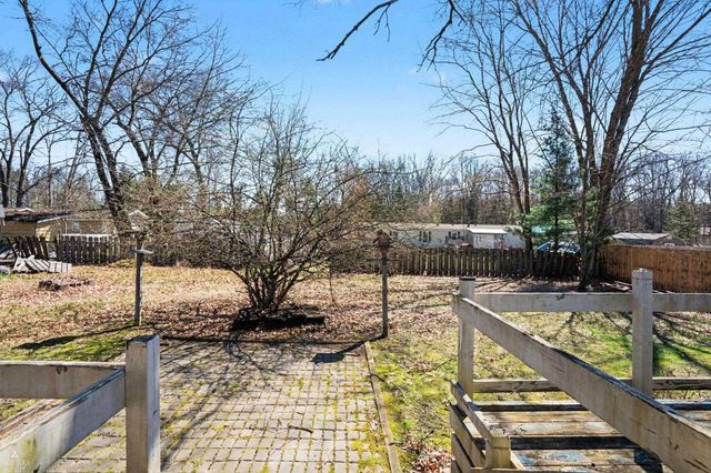 1592 Oakwood Drive, Gladwin, MI 48624