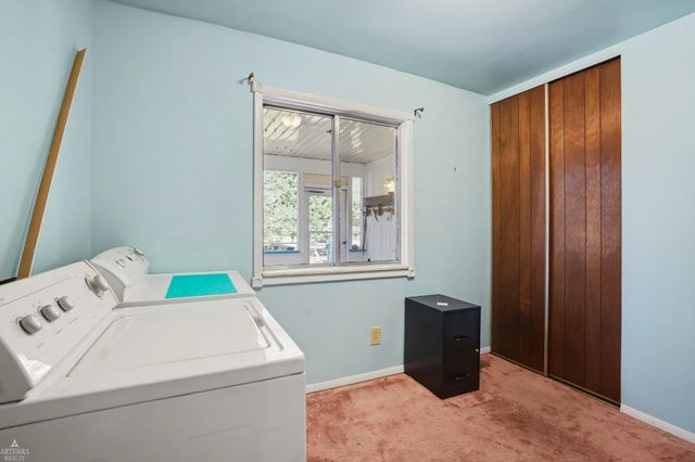 1592 Oakwood Drive, Gladwin, MI 48624