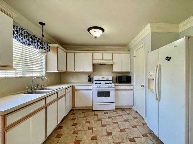 12811 Smokey Pass Circle, Houston, TX 77038