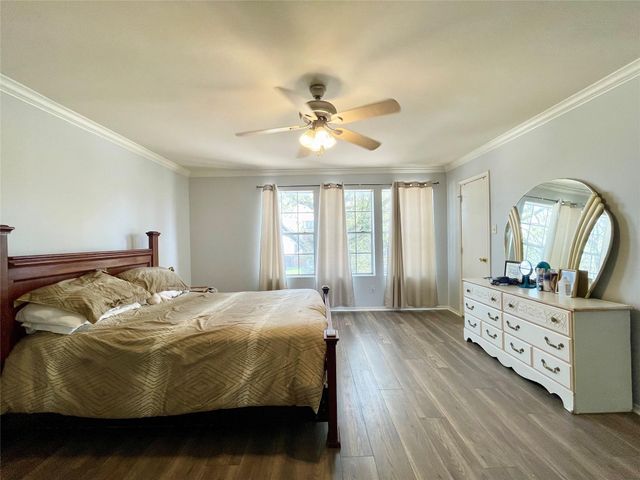 12811 Smokey Pass Circle, Houston, TX 77038