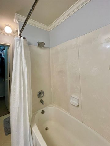 12811 Smokey Pass Circle, Houston, TX 77038