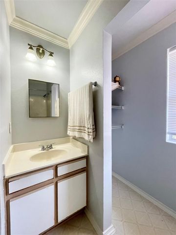 12811 Smokey Pass Circle, Houston, TX 77038