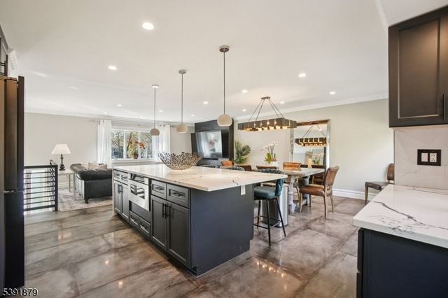 223 Chaucer Dr, Berkeley Heights Twp., NJ 07922