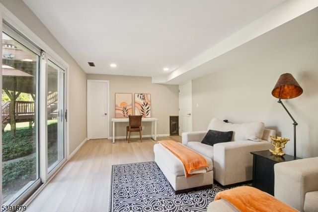 223 Chaucer Dr, Berkeley Heights Twp., NJ 07922