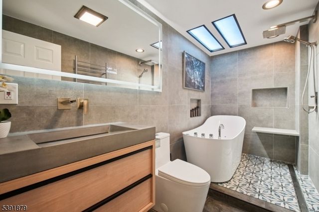 223 Chaucer Dr, Berkeley Heights Twp., NJ 07922