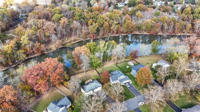 223 Chaucer Dr, Berkeley Heights Twp., NJ 07922