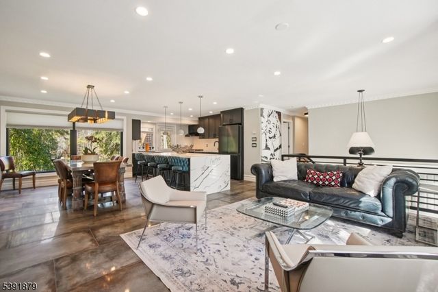 223 Chaucer Dr, Berkeley Heights Twp., NJ 07922