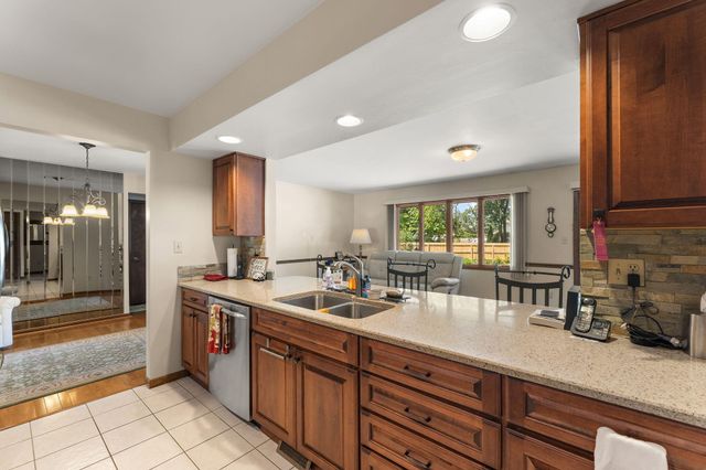 236 Grace Court, Crown Point, IN 46307