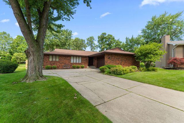 236 Grace Court, Crown Point, IN 46307