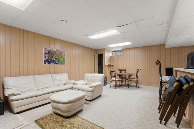 236 Grace Court, Crown Point, IN 46307