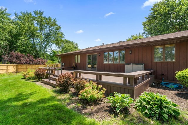 236 Grace Court, Crown Point, IN 46307