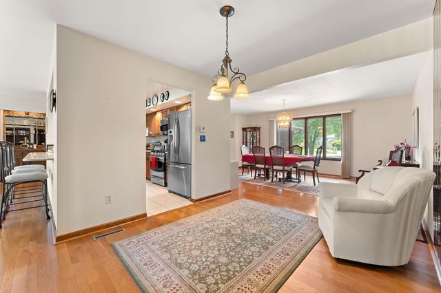 236 Grace Court, Crown Point, IN 46307