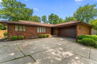 236 Grace Court, Crown Point, IN 46307