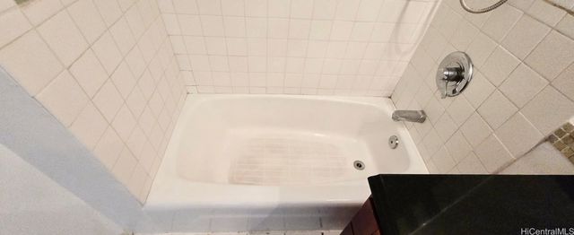 440 Seaside Avenue 702, Honolulu, HI 96815