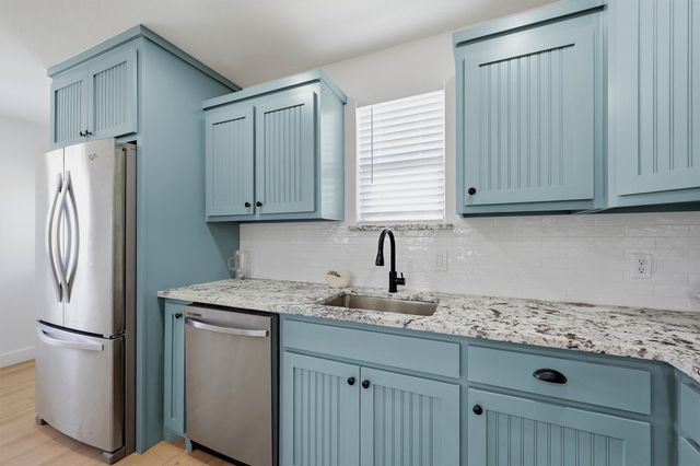 61 Lee Boulevard, Pottsboro, TX 75076