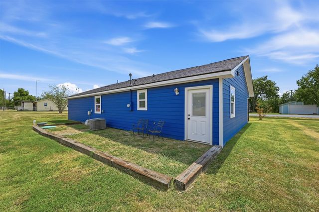 61 Lee Boulevard, Pottsboro, TX 75076