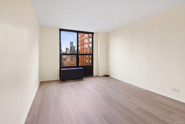 901 S Plymouth Court 1905, Chicago, IL 60605