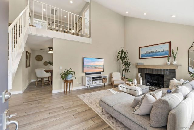 15464 Nawa Ct, San Diego, CA 92129