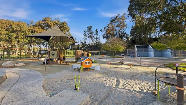 15464 Nawa Ct, San Diego, CA 92129