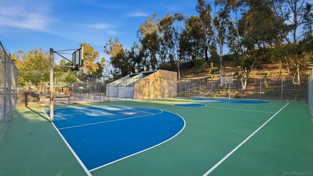 15464 Nawa Ct, San Diego, CA 92129