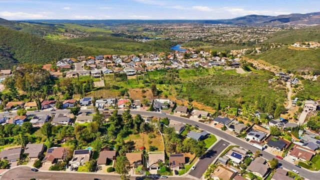 15464 Nawa Ct, San Diego, CA 92129