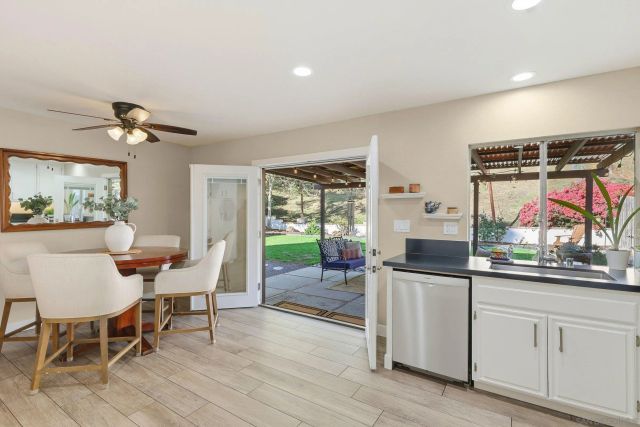 15464 Nawa Ct, San Diego, CA 92129