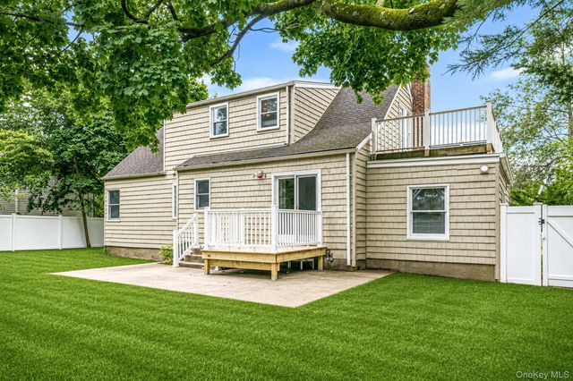 453 Dartmouth Street, Westbury, NY 11590