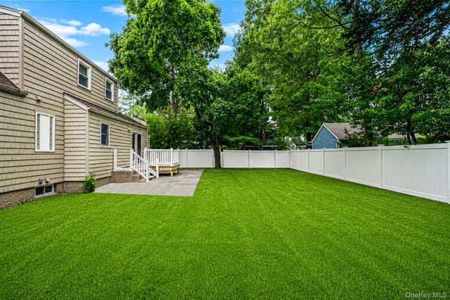 453 Dartmouth Street, Westbury, NY 11590