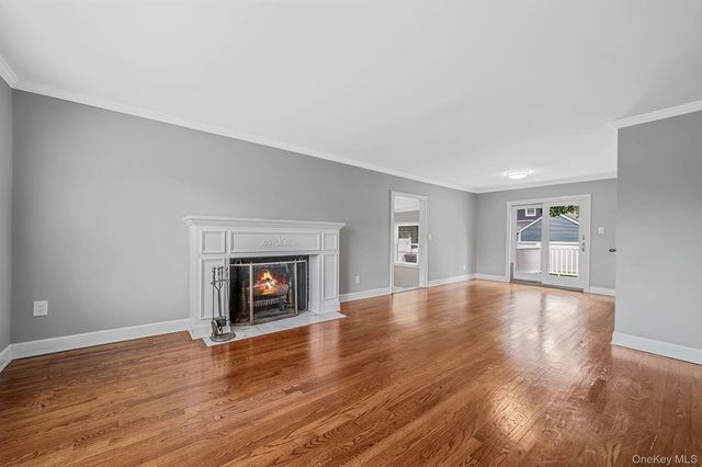453 Dartmouth Street, Westbury, NY 11590