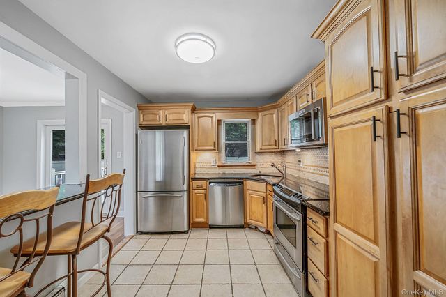 453 Dartmouth Street, Westbury, NY 11590
