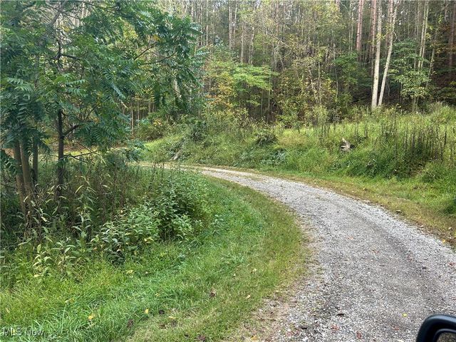 8188 Dozer Road, Cambridge, OH 43725