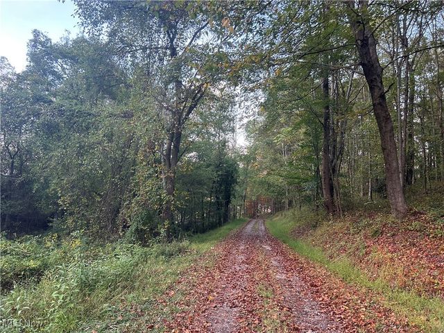 8188 Dozer Road, Cambridge, OH 43725