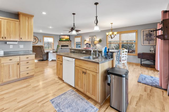 2828 W River Road, Mora, MN 55051