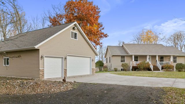 2828 W River Road, Mora, MN 55051
