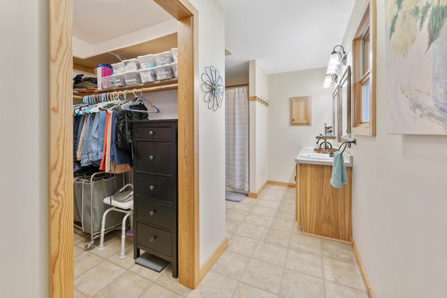 2828 W River Road, Mora, MN 55051