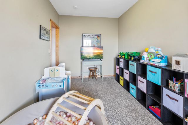 2828 W River Road, Mora, MN 55051