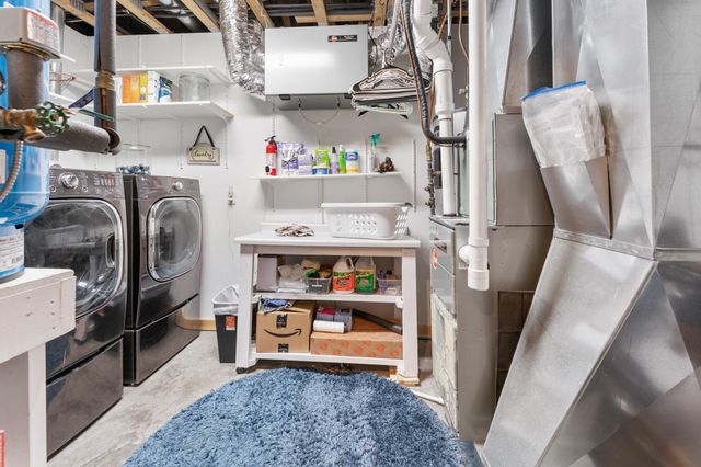 2828 W River Road, Mora, MN 55051