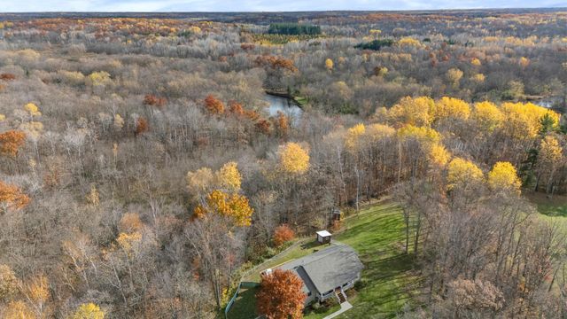2828 W River Road, Mora, MN 55051