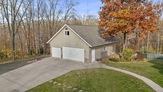 2828 W River Road, Mora, MN 55051