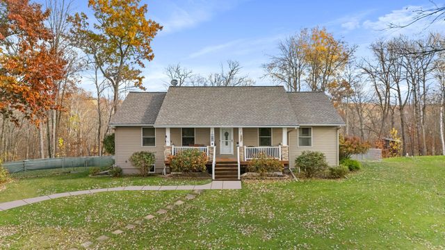 2828 W River Road, Mora, MN 55051